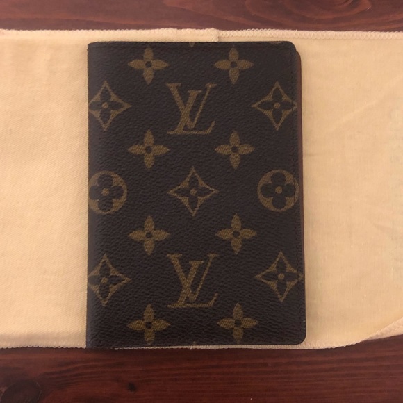 Louis Vuitton Handbags - Louis Vuitton monogram passport holder